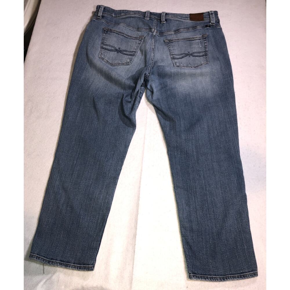 Lucky Brand Pants Reese Boyfriend Pants Distressed Thrashed Size 16W - Picture 2 of 9